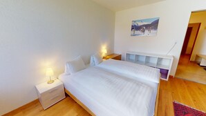 1 bedroom, WiFi (free), bed sheets - Well-kept holiday apartament house in a prime location in St. (St. Moritz)