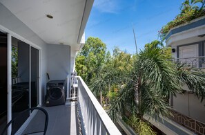 Basic Studio, Balcony | Balcony - New Nordic VIP 6 Kristine (Pattaya)