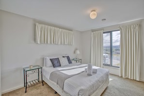 5 chambres, fer et planche à repasser, Wi-Fi gratuit, draps fournis