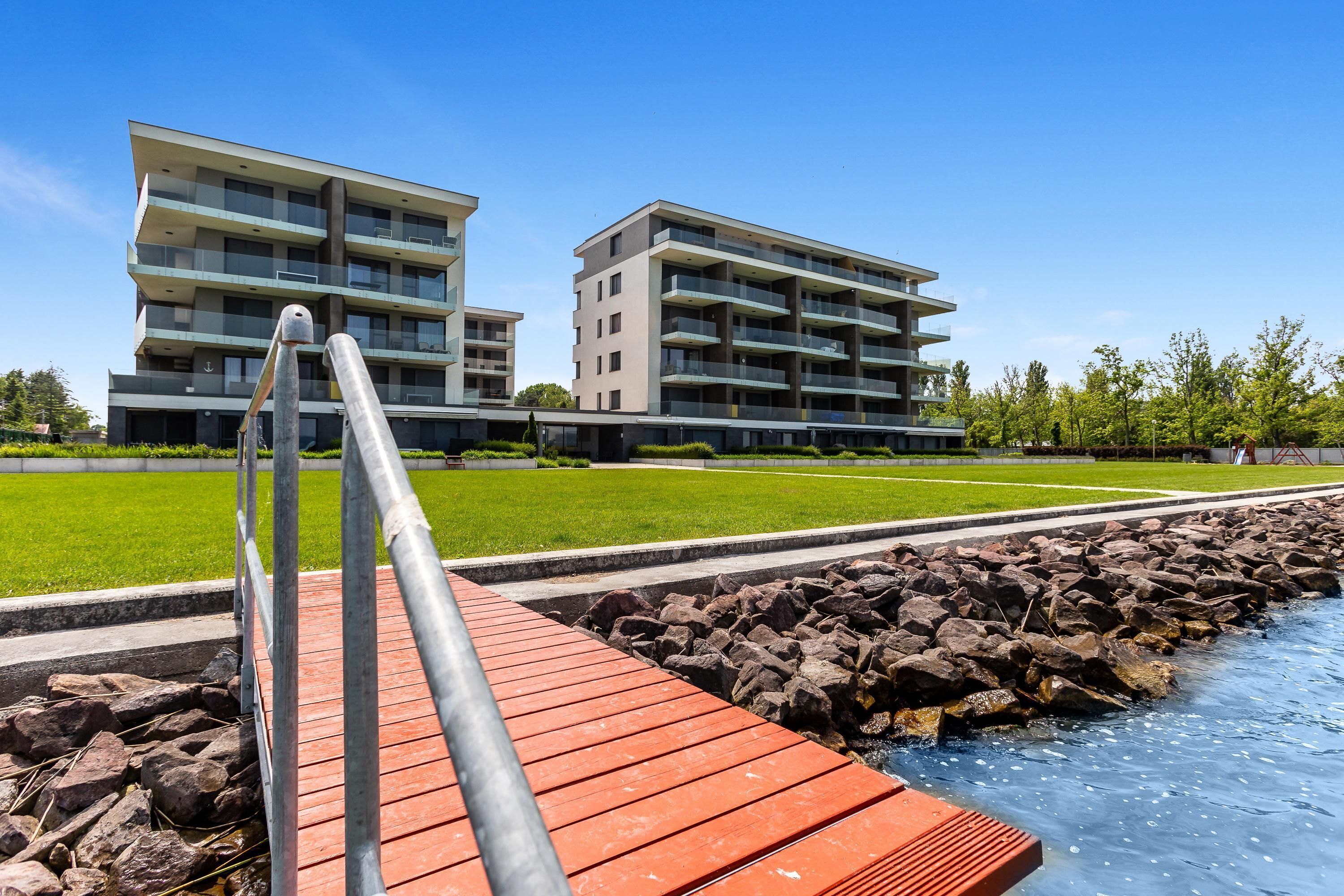 Apartment, Smoking | 2 bedrooms, Internet