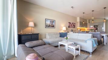 Apartment, Smoking | 2 bedrooms, Internet