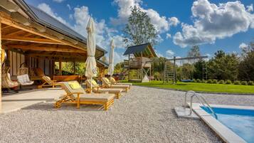 House, Smoking | 3 bedrooms, Internet