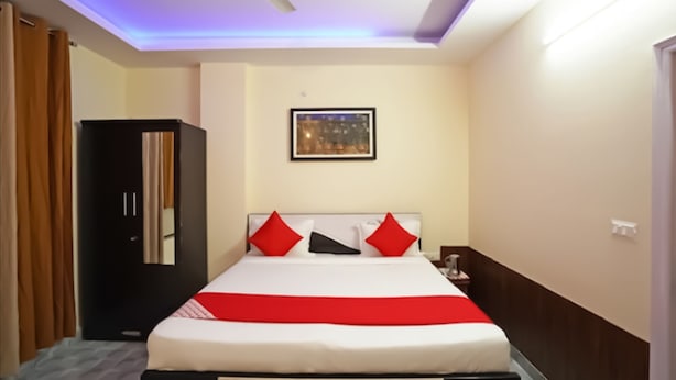 Desk - Sky view Residency (New Delhi)