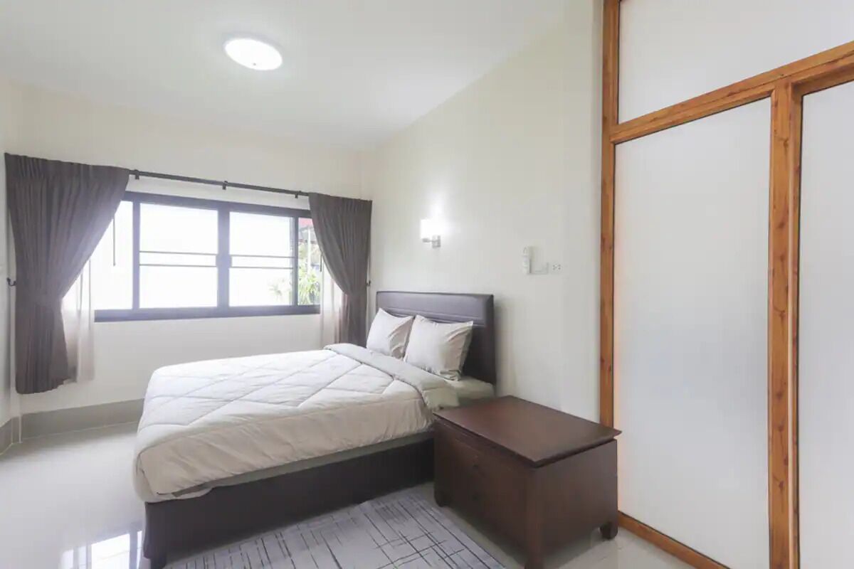 4 makuuhuonetta, silitysrauta/-lauta, Wi-Fi, vuodevaatteet