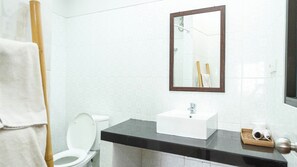 Handtücher, Seife, Shampoo, Toilettenpapier