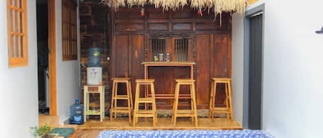 Poolside bar