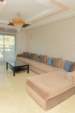 Smart TV - New apartment center tanger playa (Tanger)