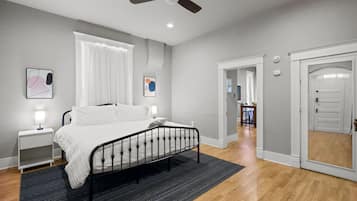 Iron/ironing board, free WiFi, bed sheets