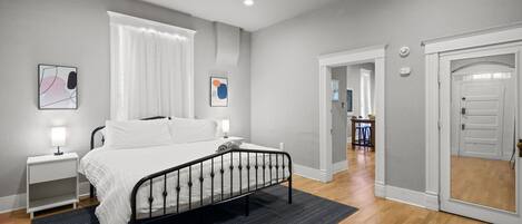 Iron/ironing board, free WiFi, bed sheets