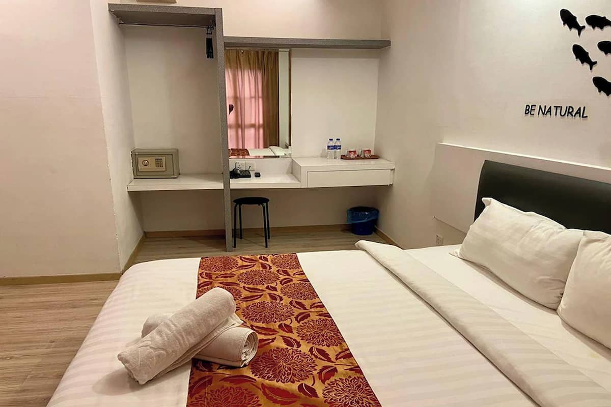 Duplex | In-room safe, blackout curtains, iron/ironing board (on request)