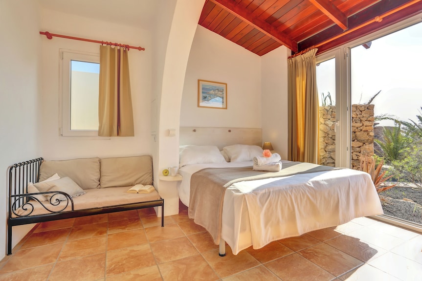 Villa Vista Tres Mares Mit Geheiztem Pool - La Oliva