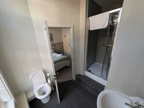 Comfort tweepersoonskamer | Badkamer