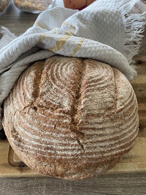 Petit déjeuner complet compris tous les jours