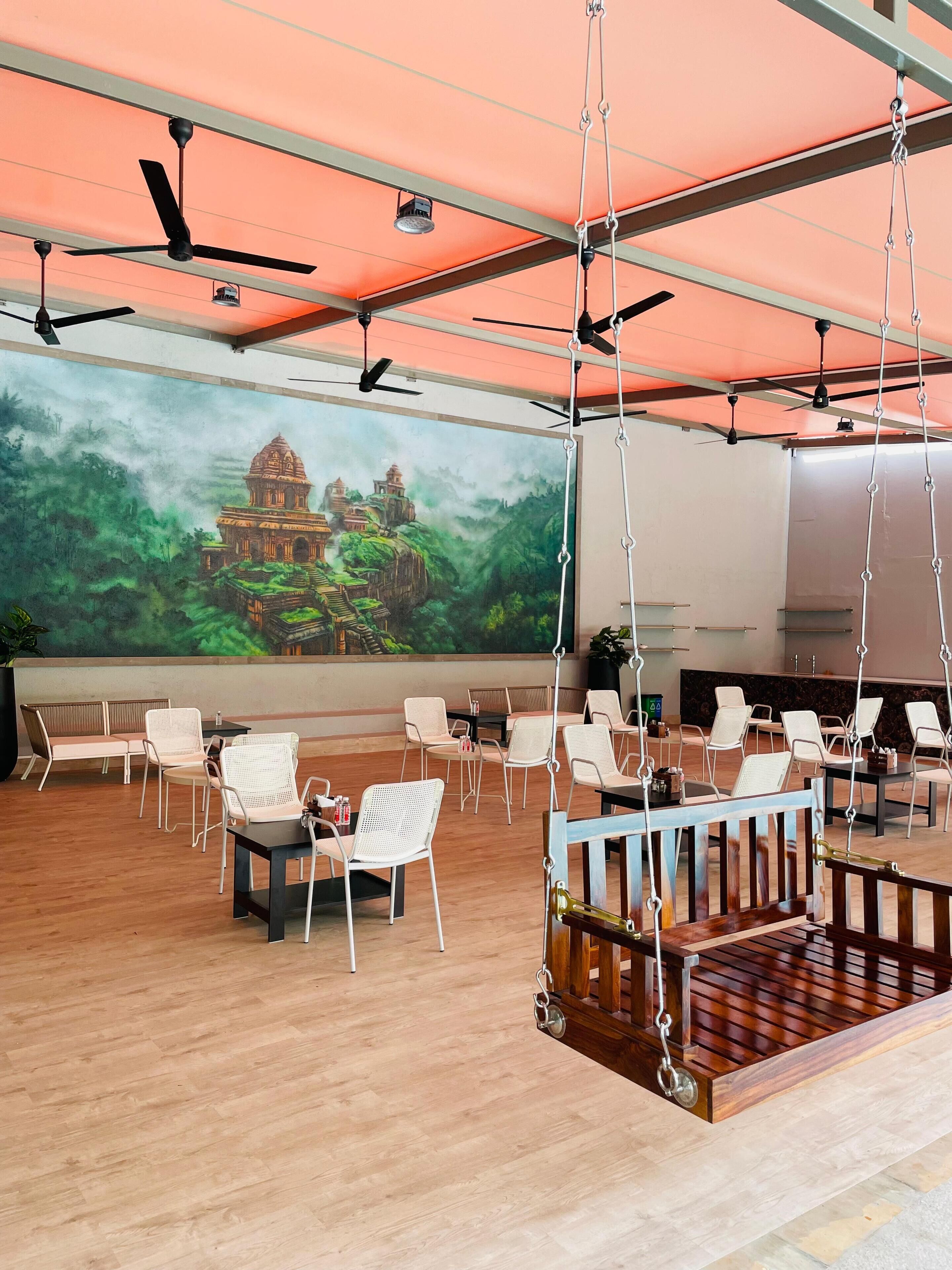 2 restaurants, American cuisine