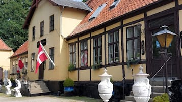 Hús | Fyrir utan