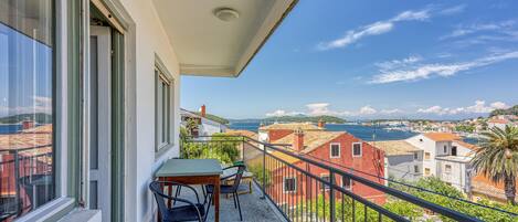 Apartment | 2 bedrooms, Internet