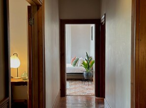 Interior - Large, 2 BR stable conversion (circa 1874) tucked in the heart of old town. 🍃 (Echuca)