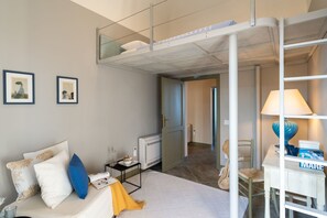Appartement, vue mer | 5 chambres, lits bébé (gratuits), lits pliants/supplémentaires