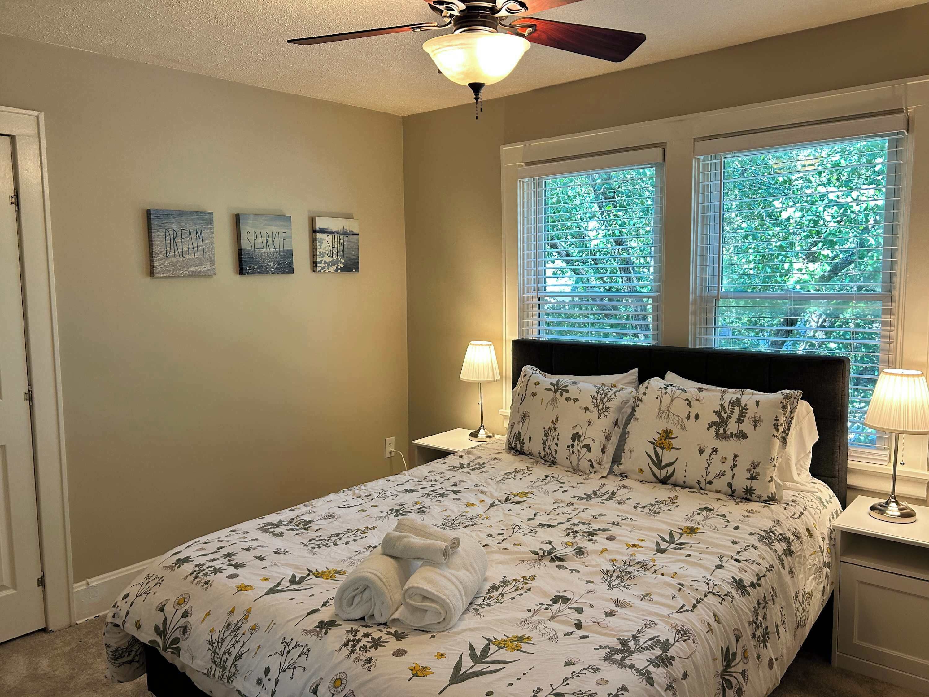 2 bedrooms, iron/ironing board, WiFi, bed sheets