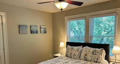 Palmetto 2 Bed Family House in Cincy near Oakley