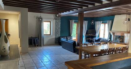 Spacious house with pool and spa