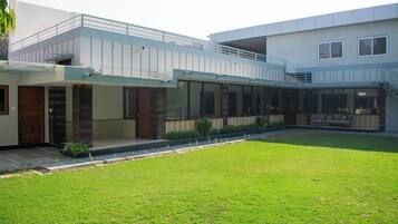Ngoại thất