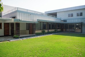 บริเวณภายนอก