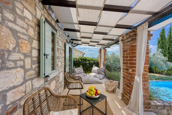 4 bedrooms, Internet - Vila Aryana With Pool (Sveti Lovrec)