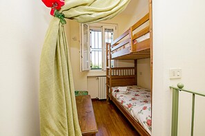 3 bedrooms, Internet