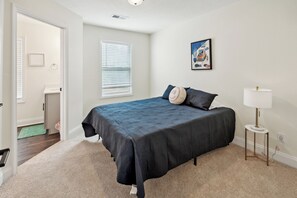 2 bedrooms, iron/ironing board, travel cot, free WiFi