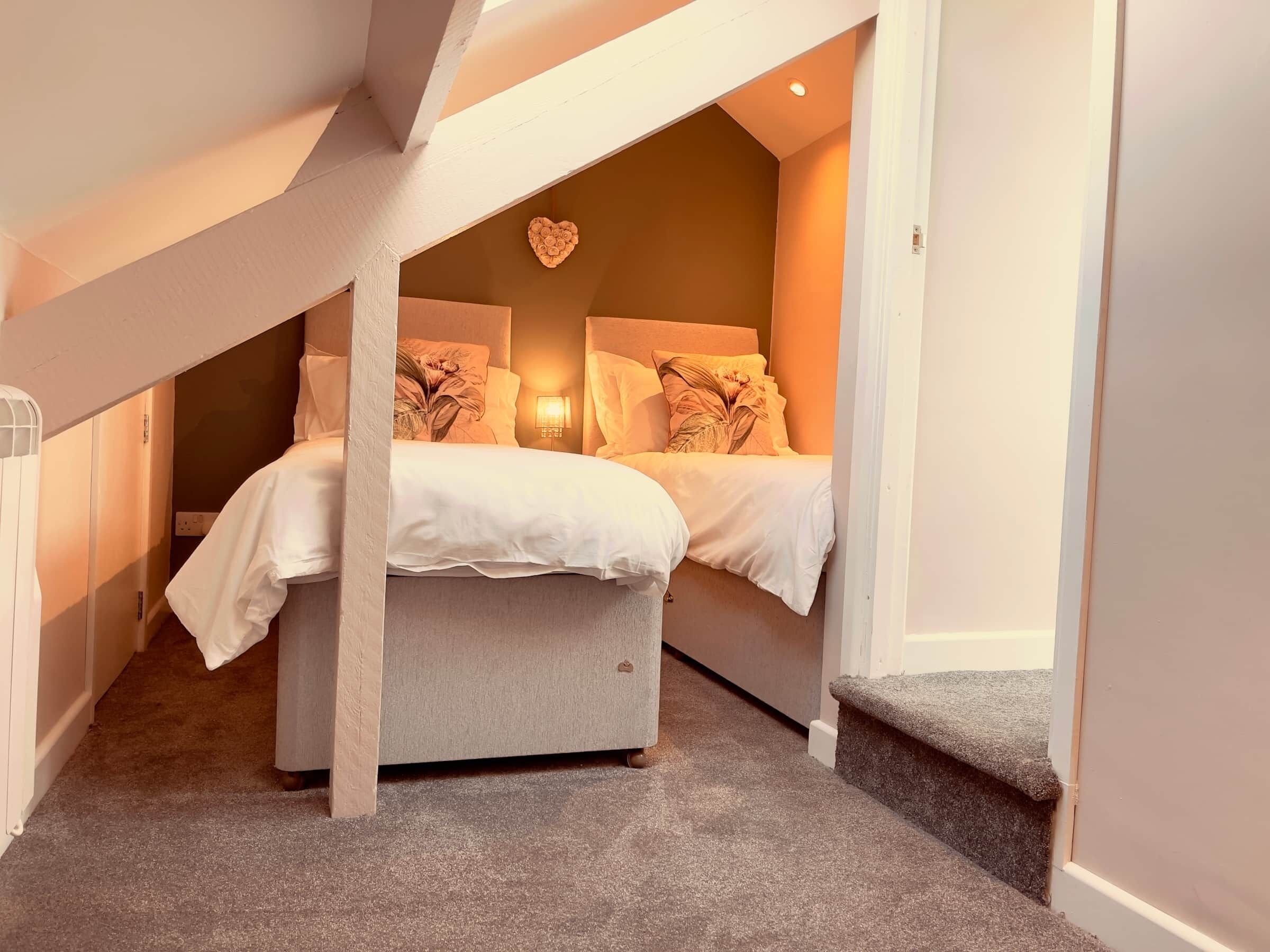 3 makuuhuonetta, silitysrauta/-lauta, vauvan matkasänky, Wi-Fi