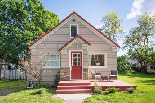 Charming Downtown Home with Big Yard