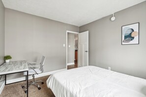1 Schlafzimmer, Schreibtisch, Bügeleisen/Bügelbrett, kostenloses WLAN