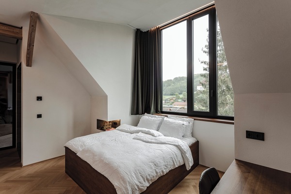 Deluxe Suite, Hill View