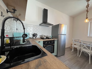 Private kitchen - Casa da Calabra by Trip2Portugal (Vila Nova de Foz Coa)