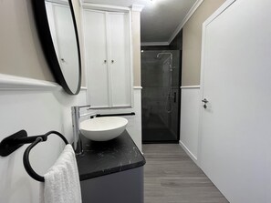 House, Vineyard View | Bathroom | Hair dryer, towels