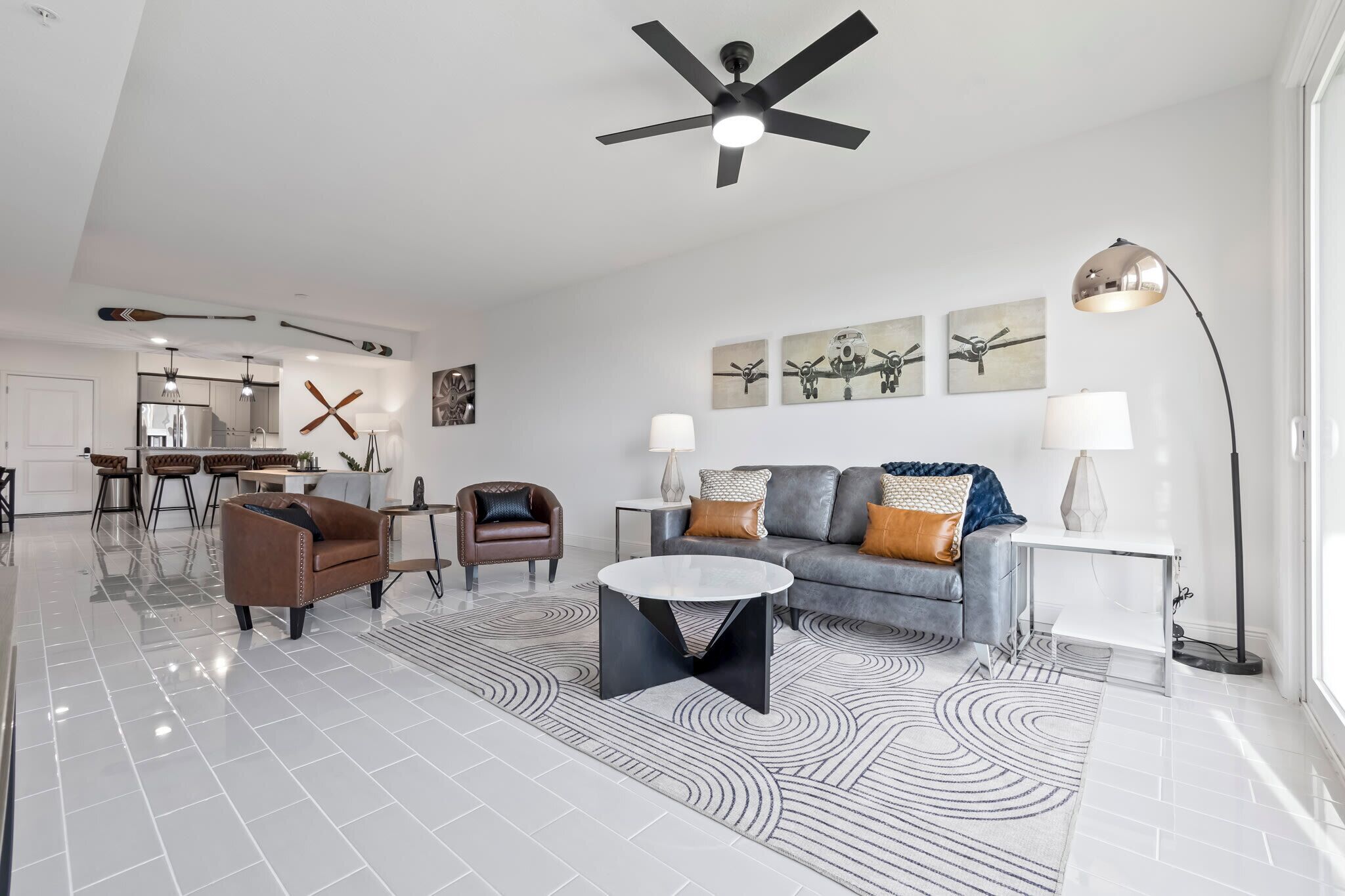 Televisión, oficina