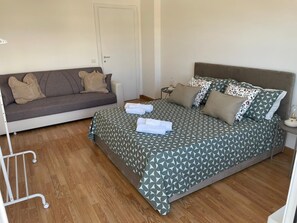 2 bedrooms, iron/ironing board, travel cot, WiFi - PENTHOUSE 20 MINUTES FROM THE VATICAN (Roma)