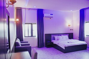 Superior Single Room, Balcony, City View | 1 bedroom, soundproofing, free WiFi, bed sheets