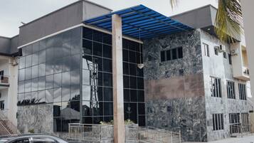 Majoituspaikan julkisivu