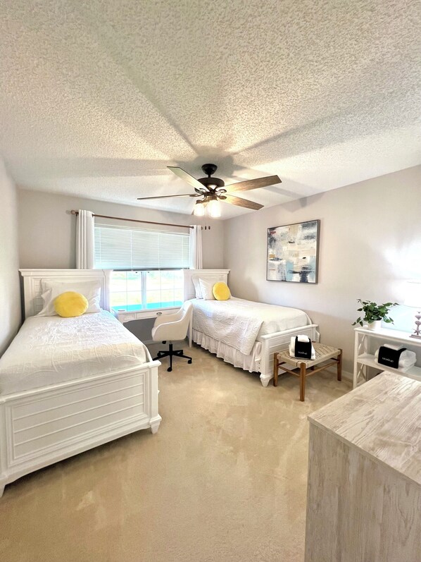 3 bedrooms, desk, iron/ironing board, travel crib