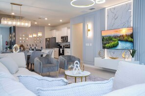 TV, DVD player, stereo, offices - Stunning 7Bd Pool Jacuzzi near Disney Resort 16217 (Clermont)