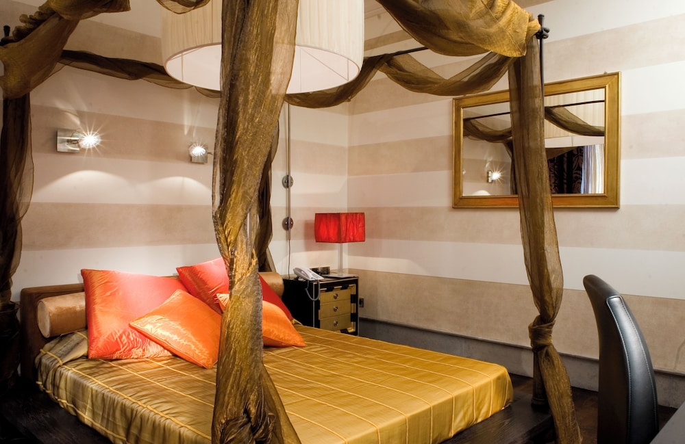 The Inn at the Roman Forum by null