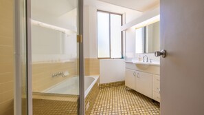 Shower - The Point 13, 5-7 Mitchell St - stunning water views, complex pool and WiFi (Soldiers Point)