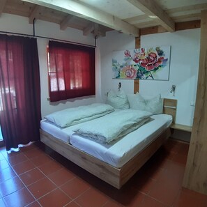 4 soverom, wi-fi (inkludert) og sengetøy