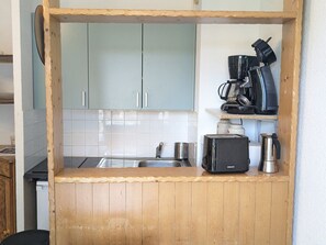 Réfrigérateur, micro-ondes