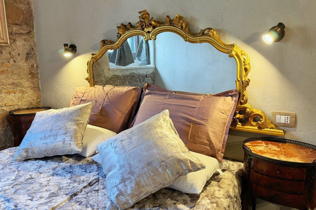Romantic Double Room | Free WiFi