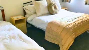 2 bedrooms, iron/ironing board, travel crib, free WiFi