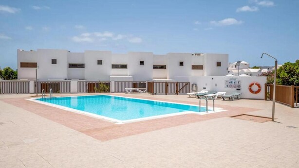 Villa | Pool | Indoor pool - Casa Kari- Happier Than Ever (Tías)