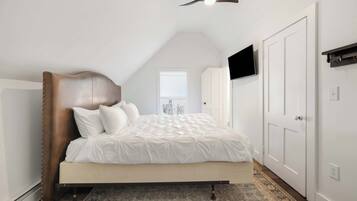 5 bedrooms, WiFi, bed sheets